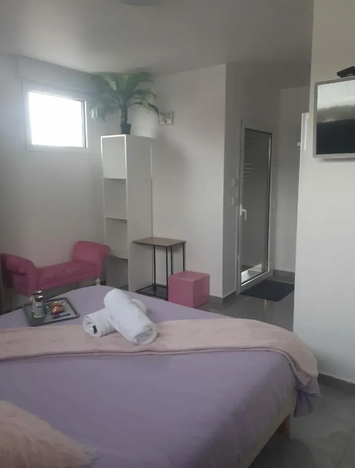Love Room Douceur Tremblay-en-France Love hotel